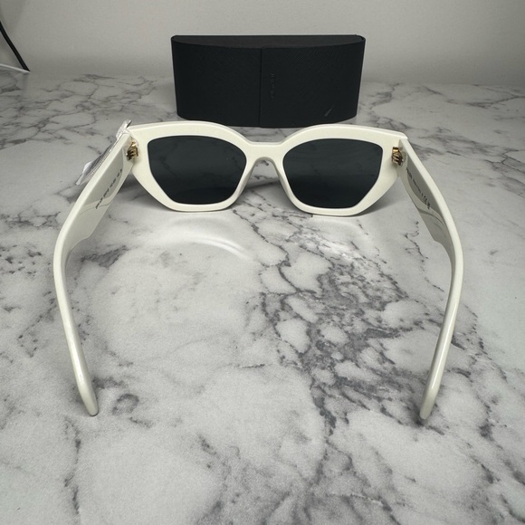 Authentic Prada SPR A09 - White acetate NWT - Picture 3 of 6